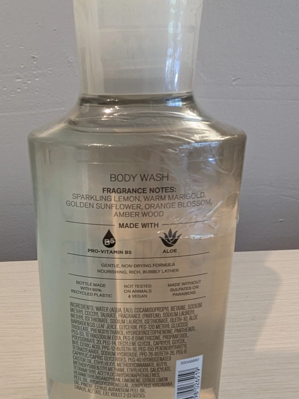Bath & Body Works Country Chic Body Wash - Clear with Blue & Green Label